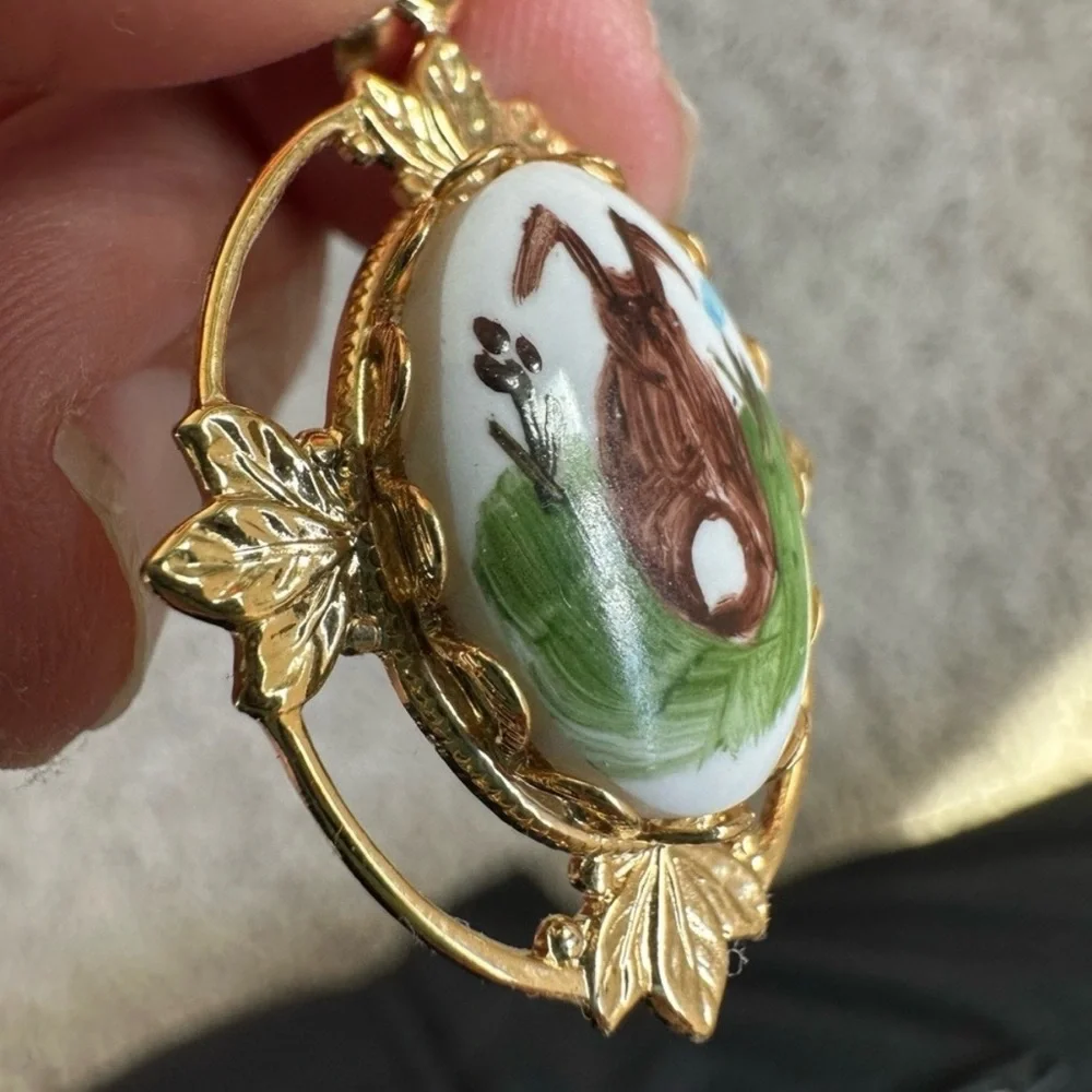 Hand painted bunny earrings women’s cottagecore girlcore Prairie feminine gift - Picture 2 of 3